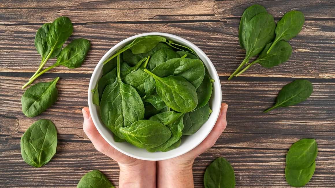 Consumul de spanac poate reduce riscul de cancer de colon? (studiu)